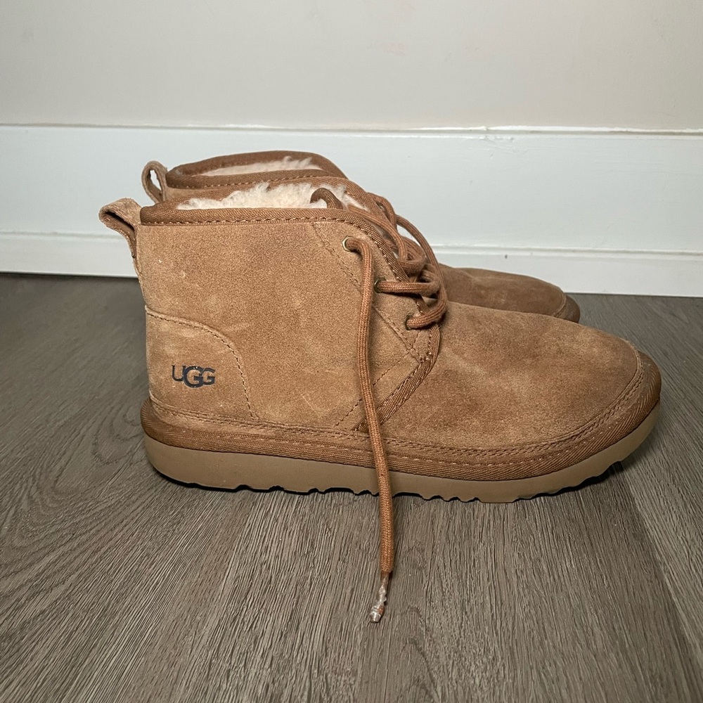 UGG Women's Chestnut Ankle Booties